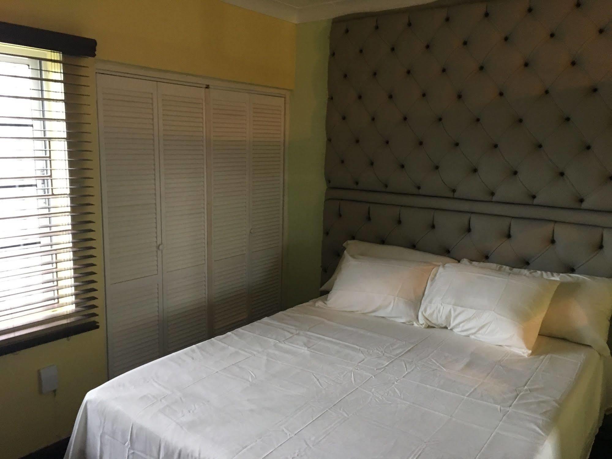 Abacus Jamaica The Zana Suites كينغستون المظهر الخارجي الصورة